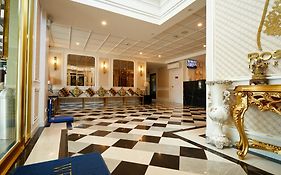 โรงแรมโรสแอปเปิ้ล